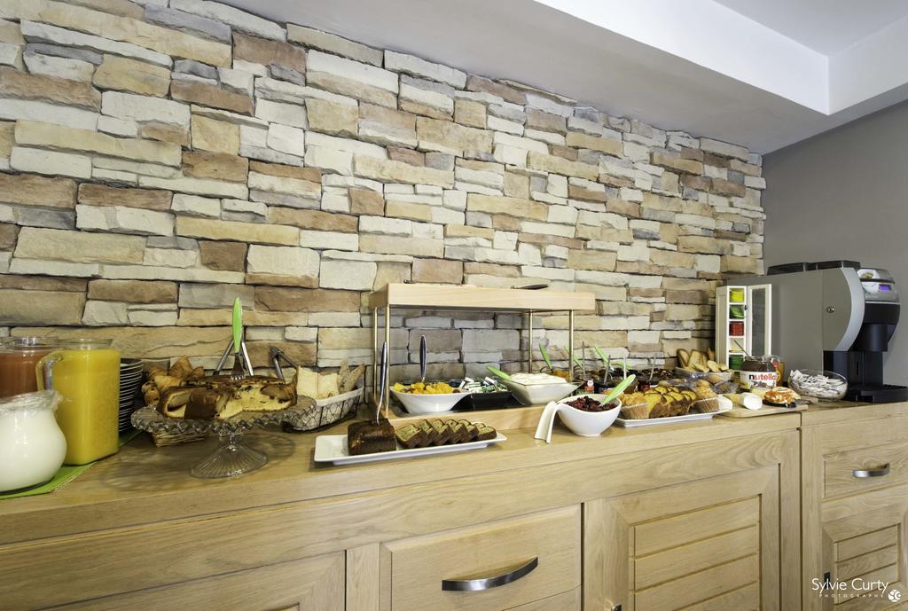Hotel Un Sur Le Port La Rochelle (Charente-Maritime)